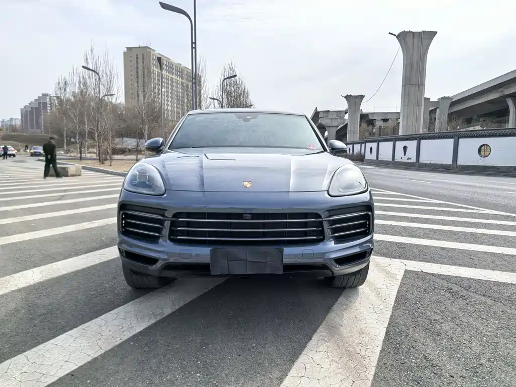 Porsche Cayenne 2018 — фото 2
