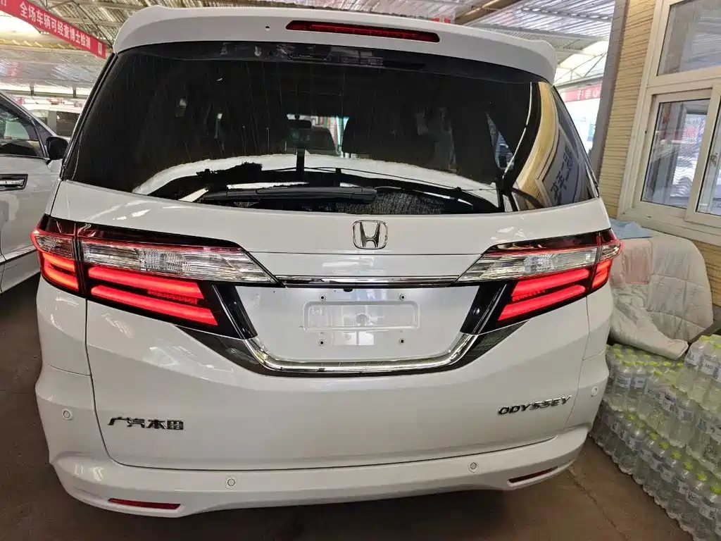 Honda Odyssey 2019 — фото 8