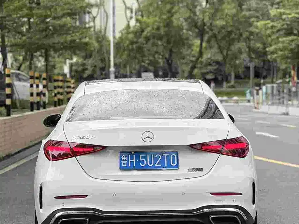 Mercedes-Benz C-Class 2025