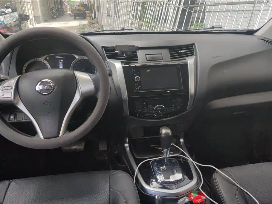 Nissan Terra 2018 — фото 12