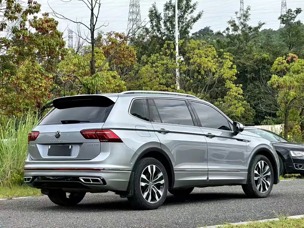 Volkswagen Tiguan L 2022 — фото 4