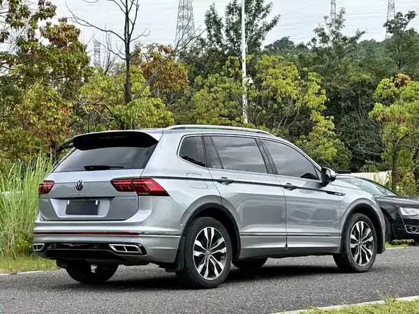 Volkswagen Tiguan L 2022