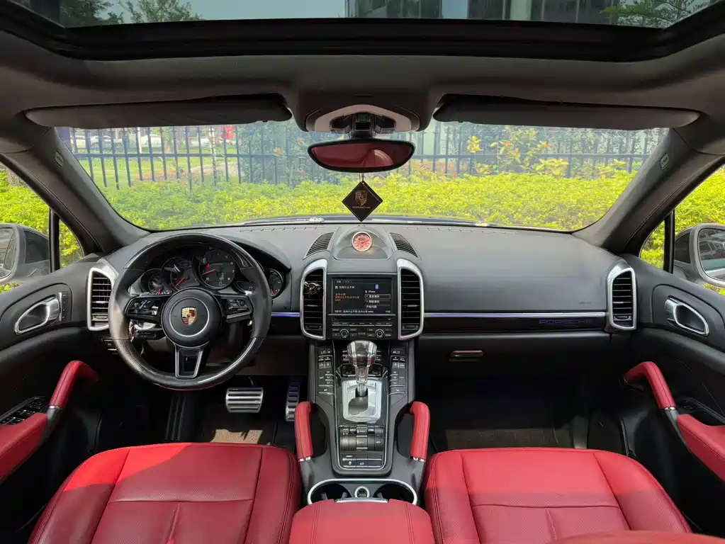 Porsche Cayenne 2012