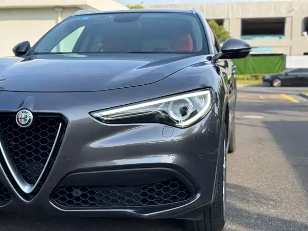 Alfa Romeo Stelvio 2019