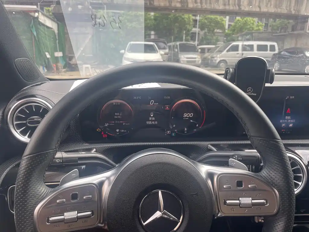 Mercedes-Benz A-Class 2022 — фото 17