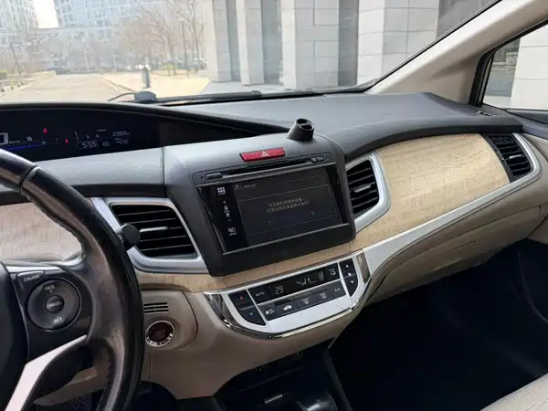 Honda Jade 2013