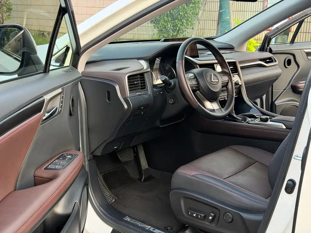 Lexus RX 2019