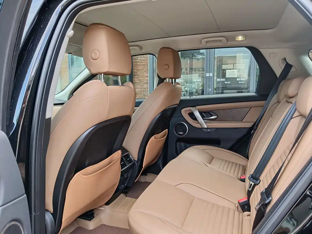 Land Rover Discovery Sport 2025 — фото 19