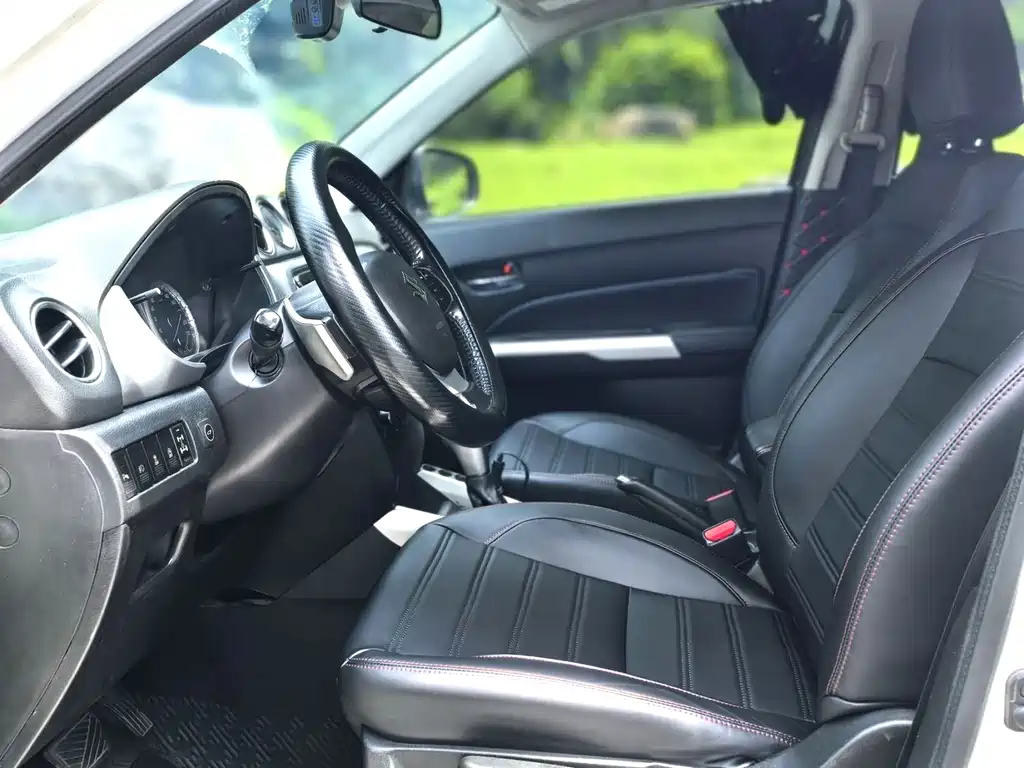 Suzuki Vitara 2016 — фото 12