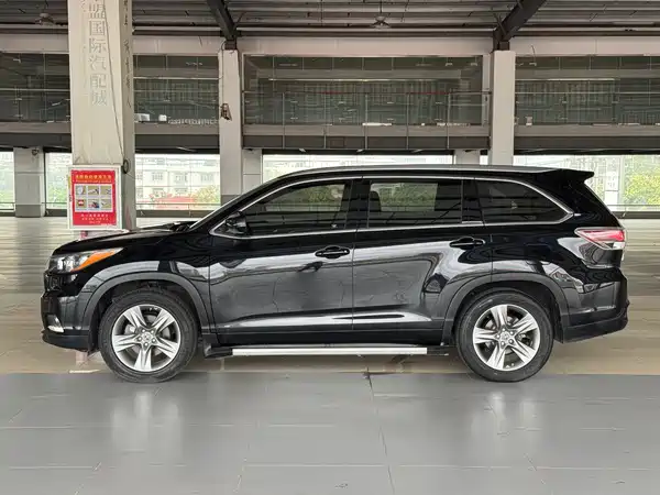 Toyota Highlander 2015