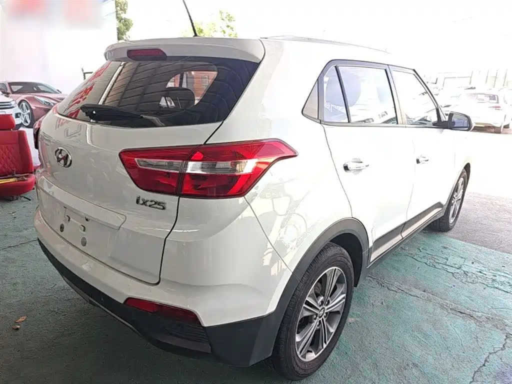 Hyundai ix25 2016 — фото 7
