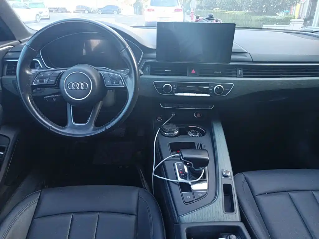 Audi A4L 2022 — фото 13