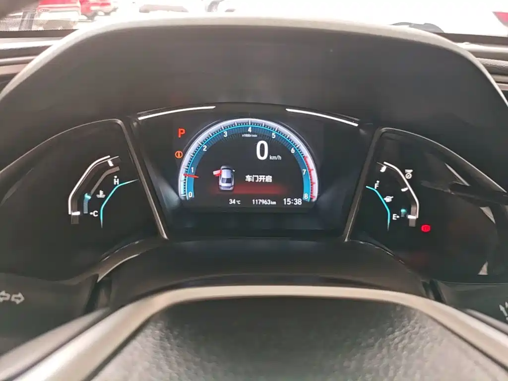Honda Civic 2018 — фото 12