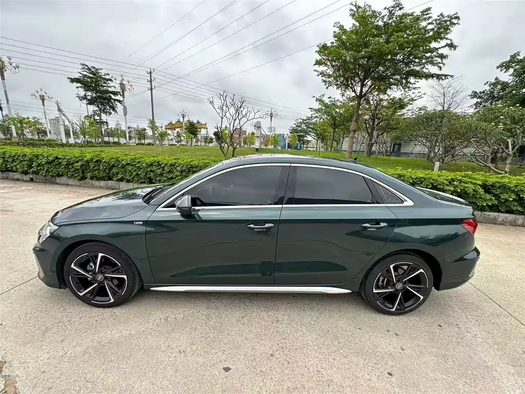 Audi A3 2021 — фото 10