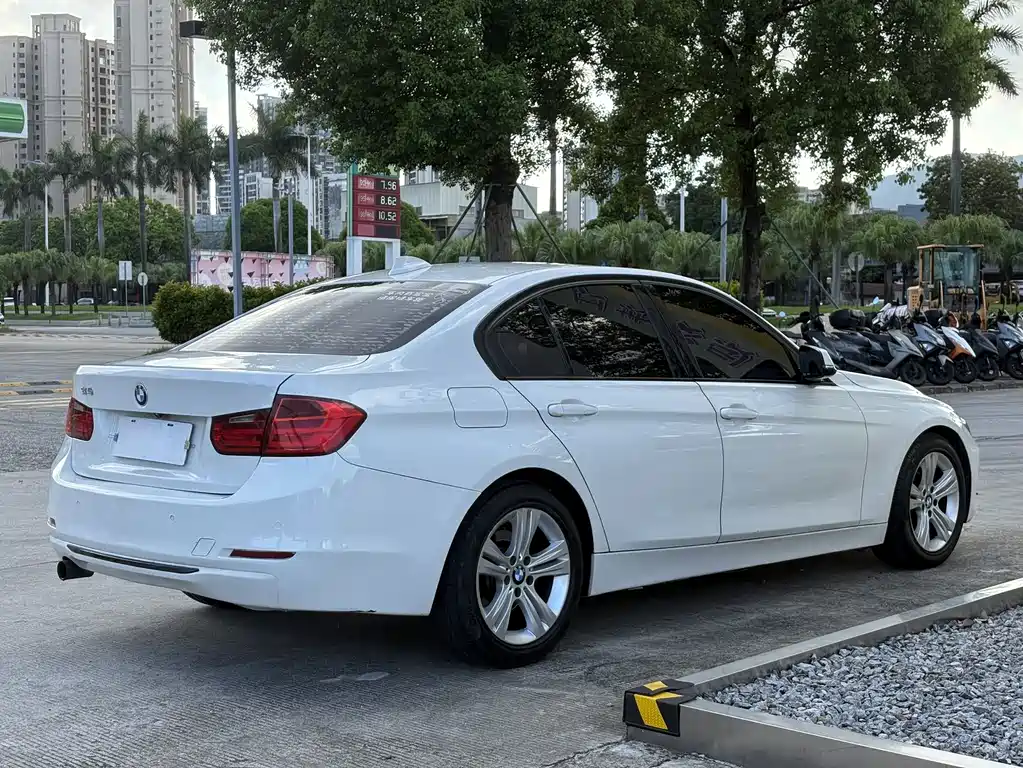 BMW 3 Series 2014 — фото 11
