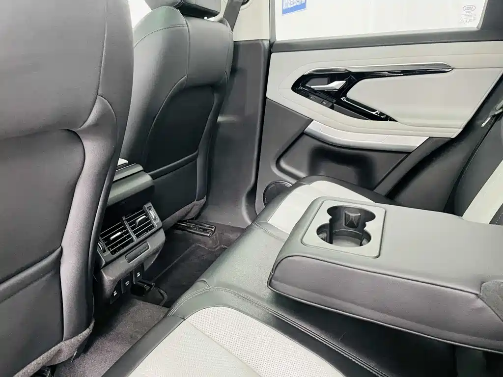 Land Rover Evoque 2020 — фото 12