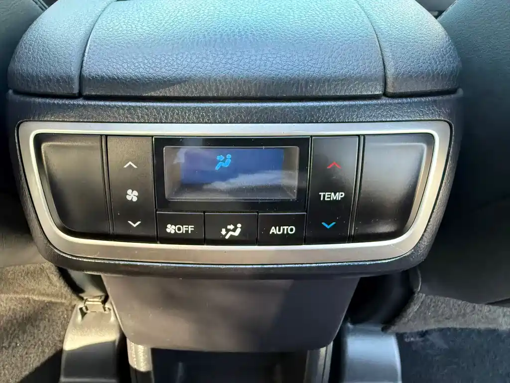 Toyota Highlander 2019 — фото 9