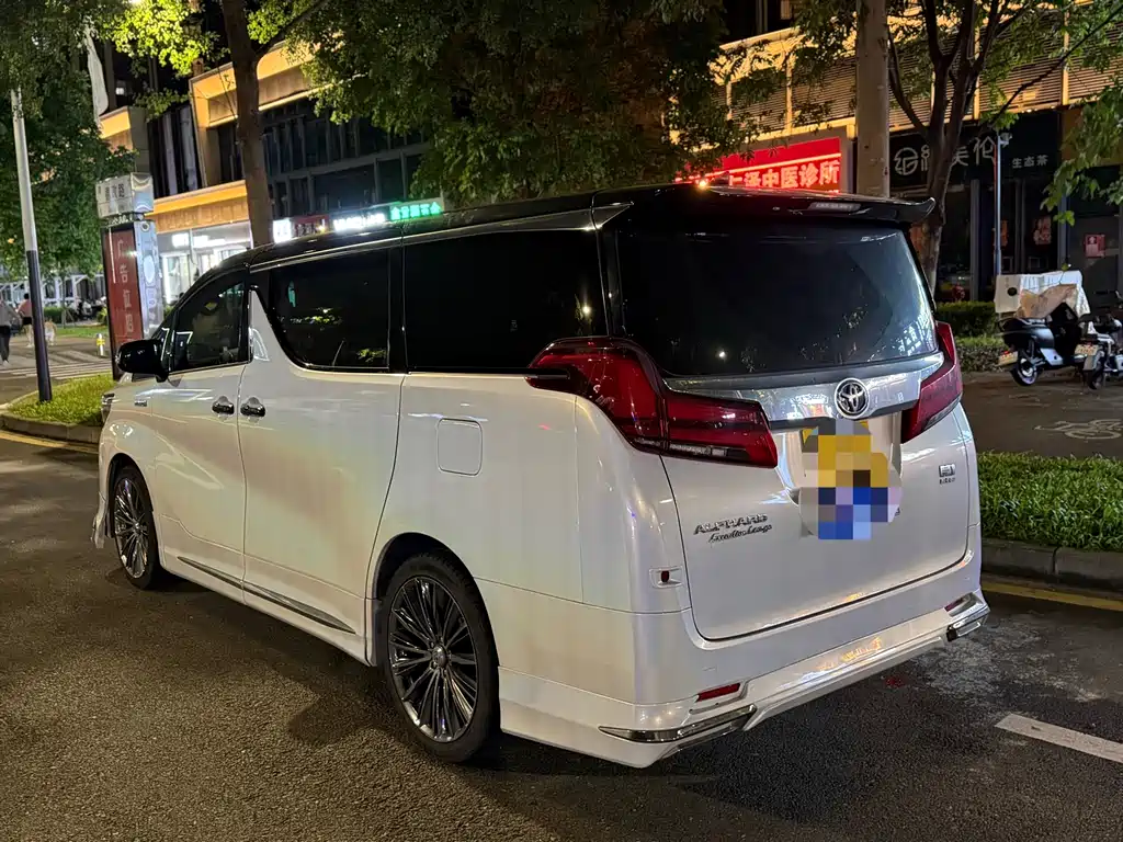 Toyota Alphard 2020 — фото 2