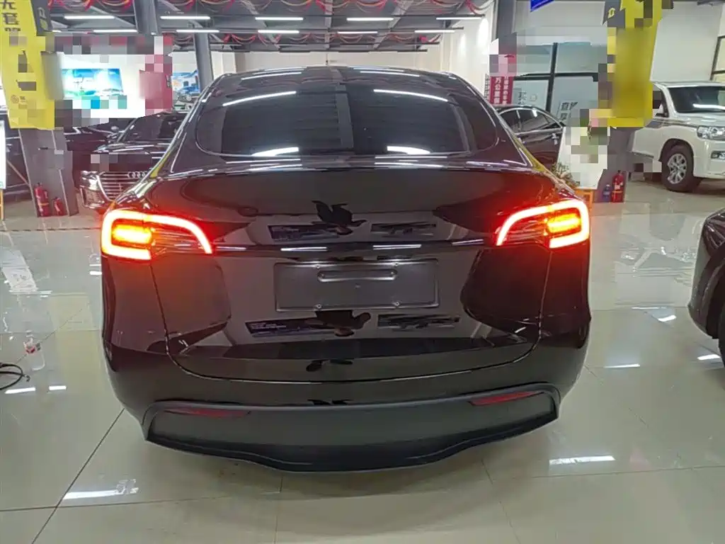 Tesla Model Y 2021 — фото 6
