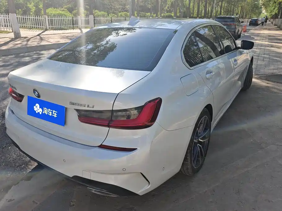 BMW 3 Series 2021