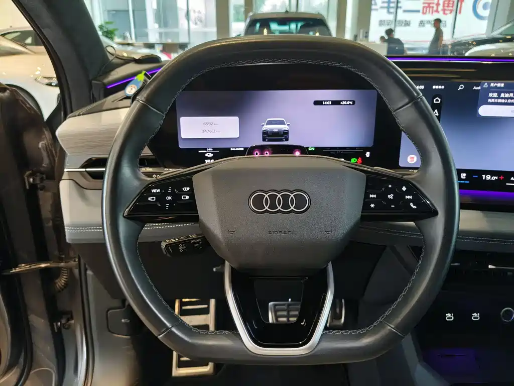 Audi Q6L E-Tron 2025 — фото 8