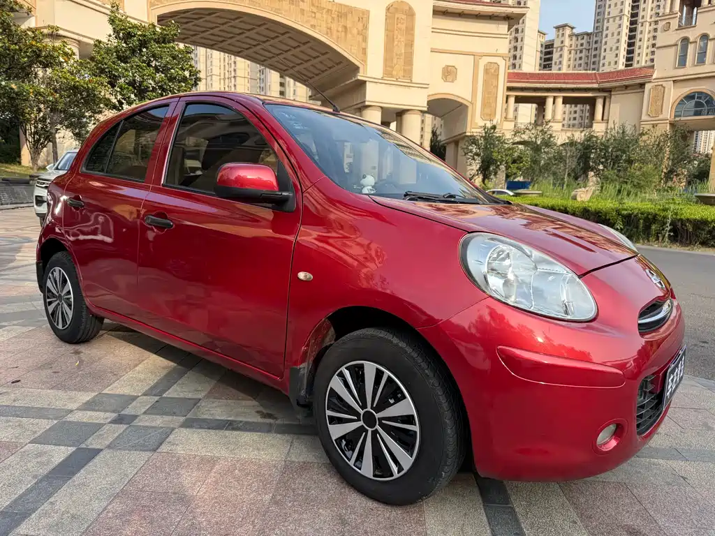 Nissan March 2011