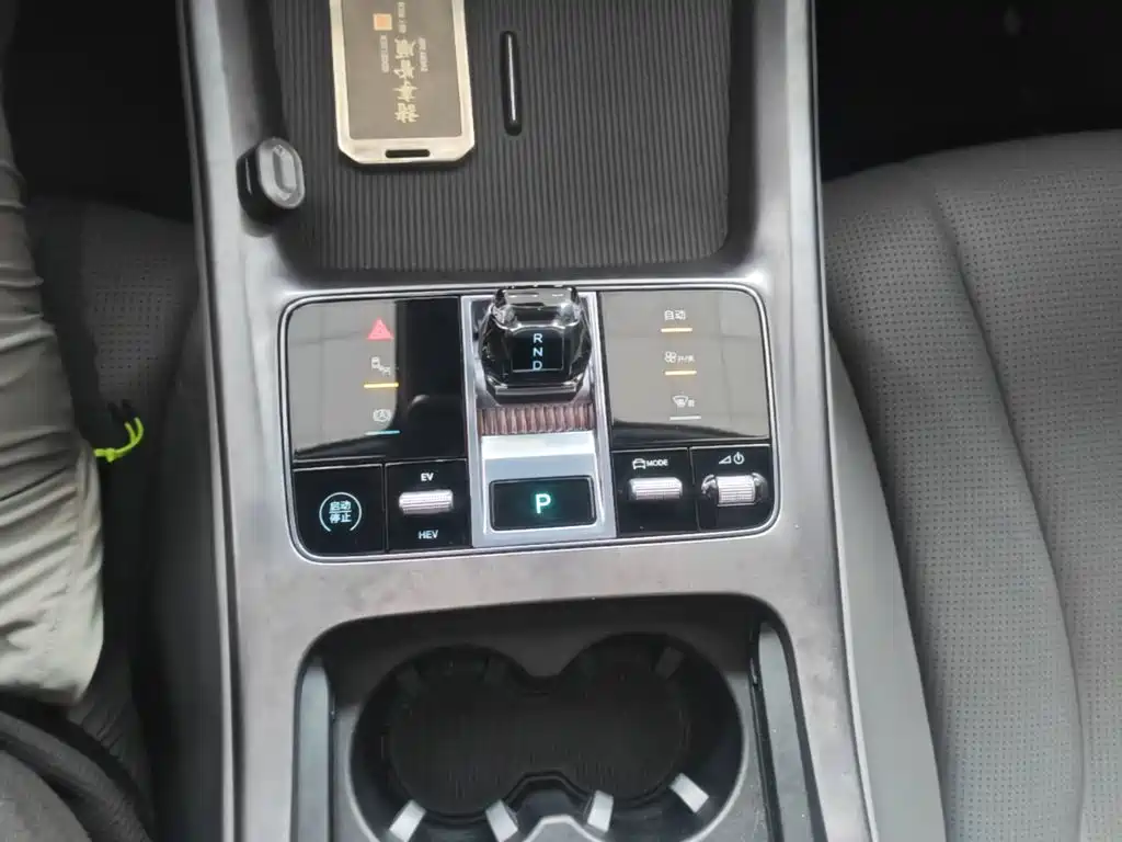 BYD Seal 07 DM-i 2025 — фото 14