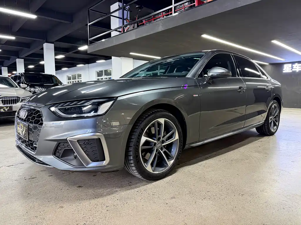 Audi A4L 2021