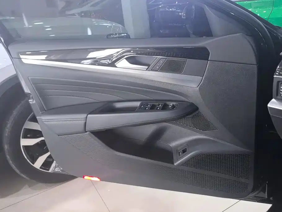 Volkswagen Passat 2023