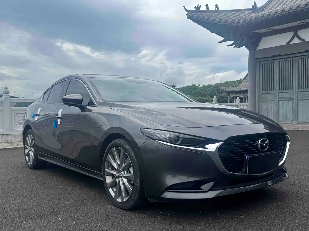 Mazda 3 Axela 2022