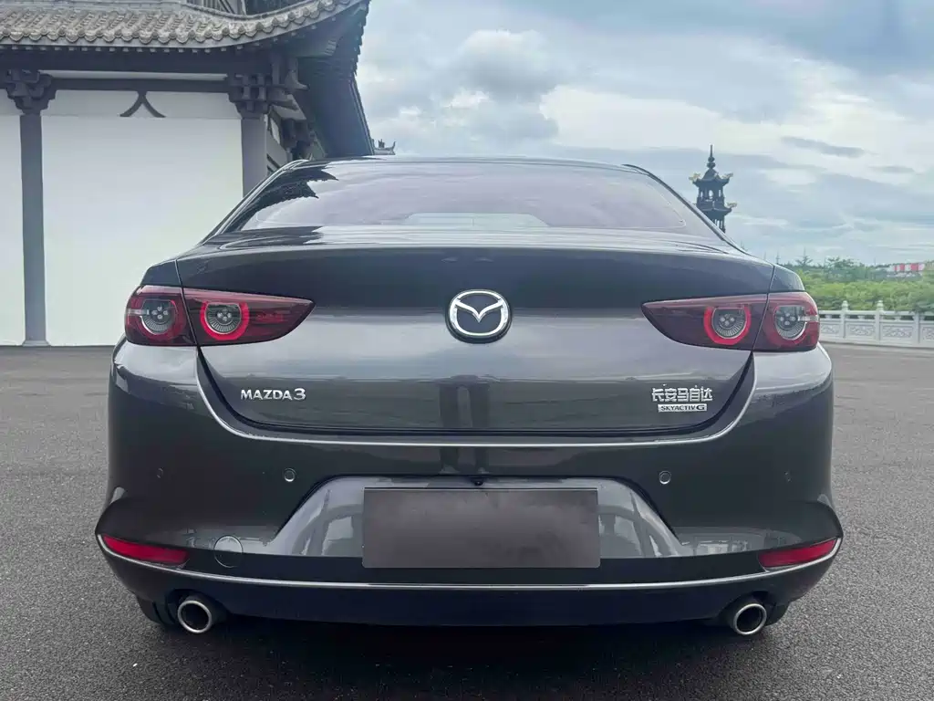 Mazda 3 Axela 2022