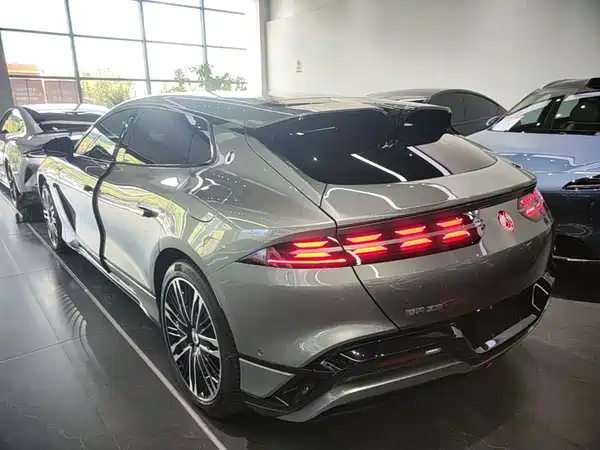 Denza Z9GT 2024