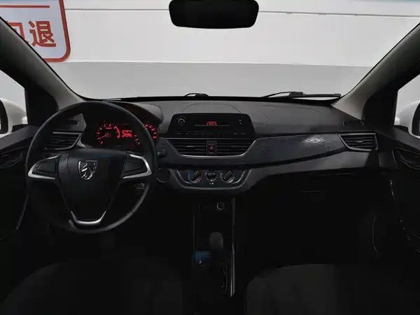 Baojun 310 2018