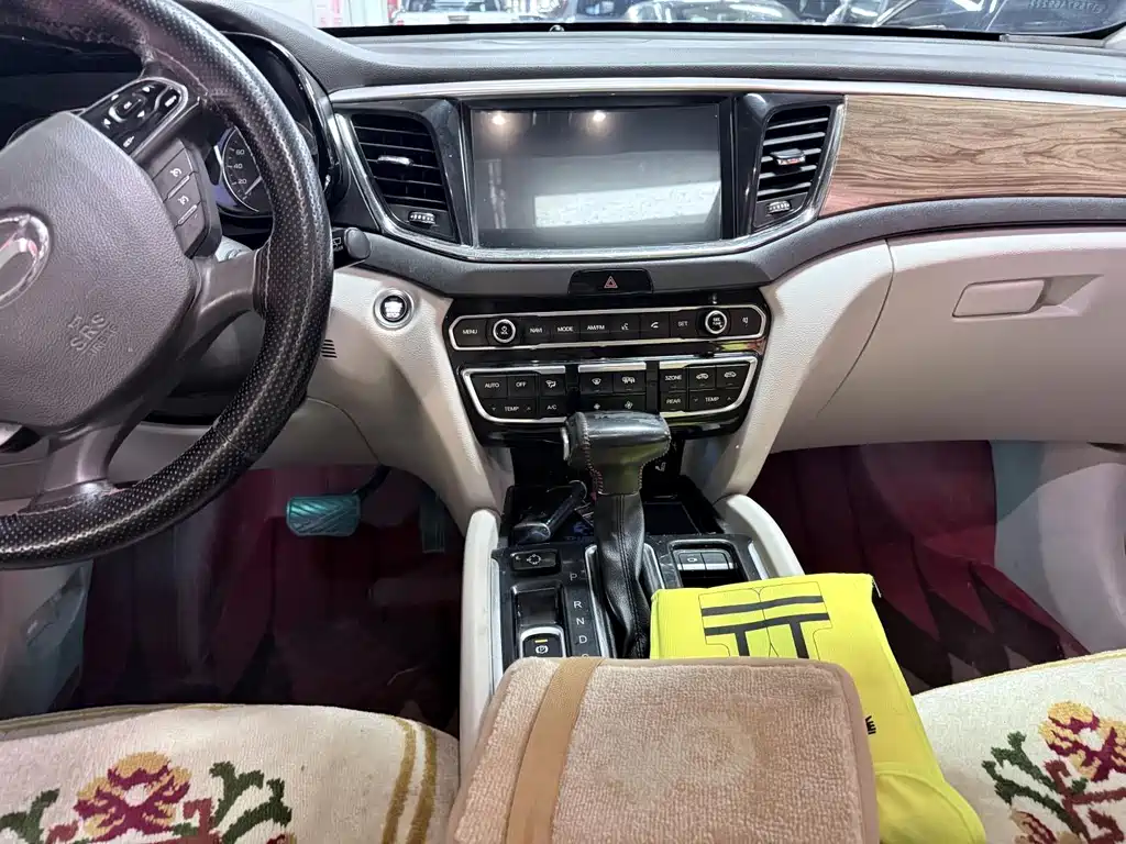 GAC Motor Trumpchi GS8 2018 — фото 12