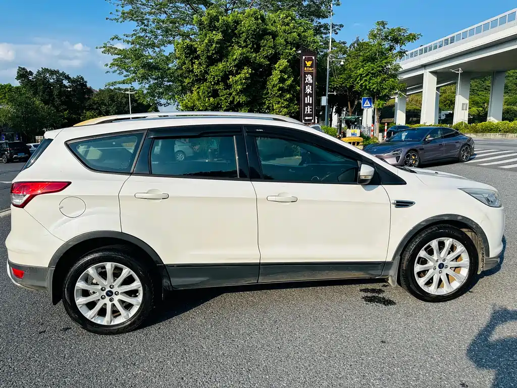 Ford Kuga 2016 — фото 6