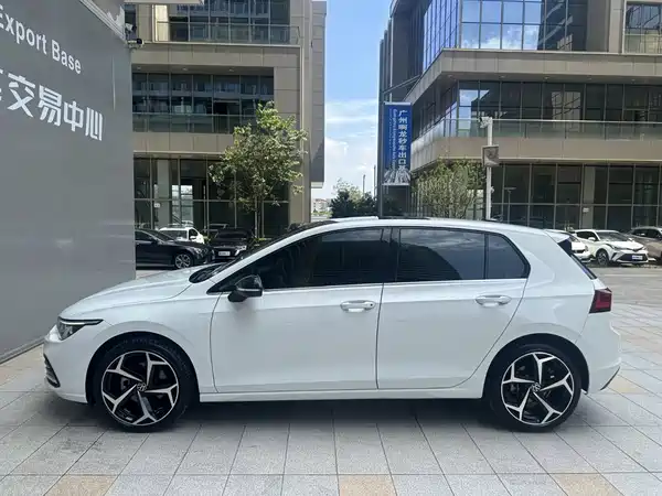 Volkswagen Golf 2022