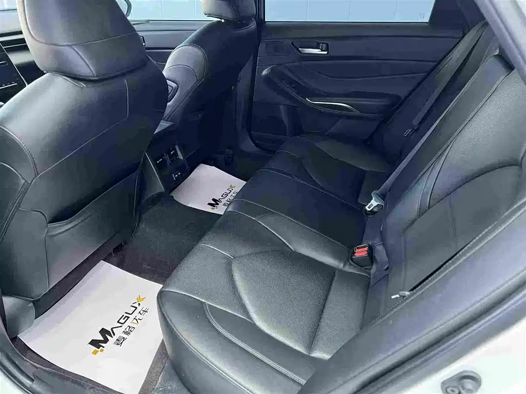Toyota Avalon 2024 — фото 11