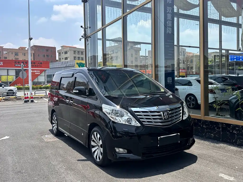 Toyota Alphard 2011 — фото 25