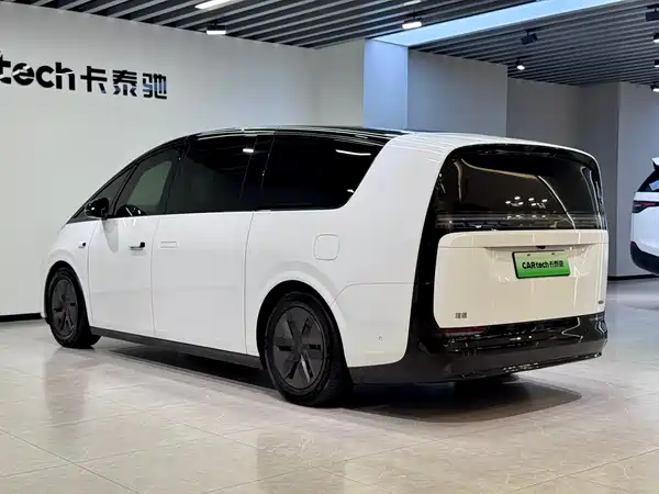 Li Auto MEGA 2025
