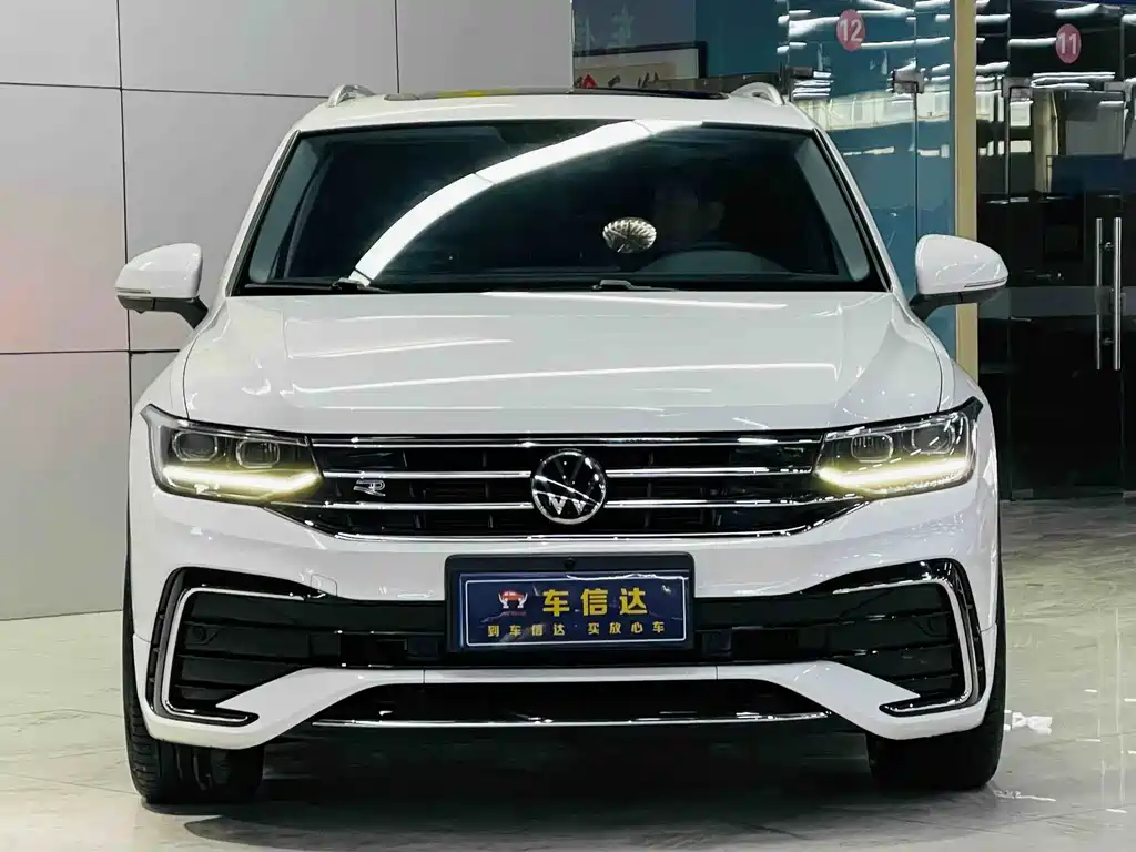 Volkswagen Tiguan L 2022 — фото 2