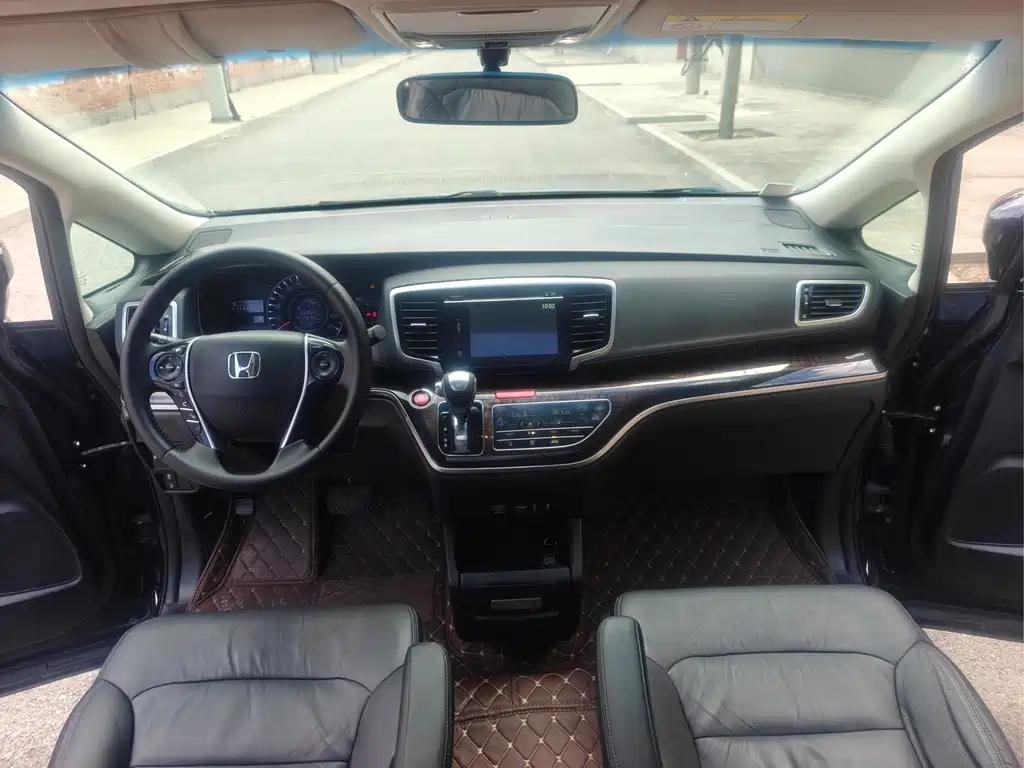 Honda Odyssey 2017 — фото 14