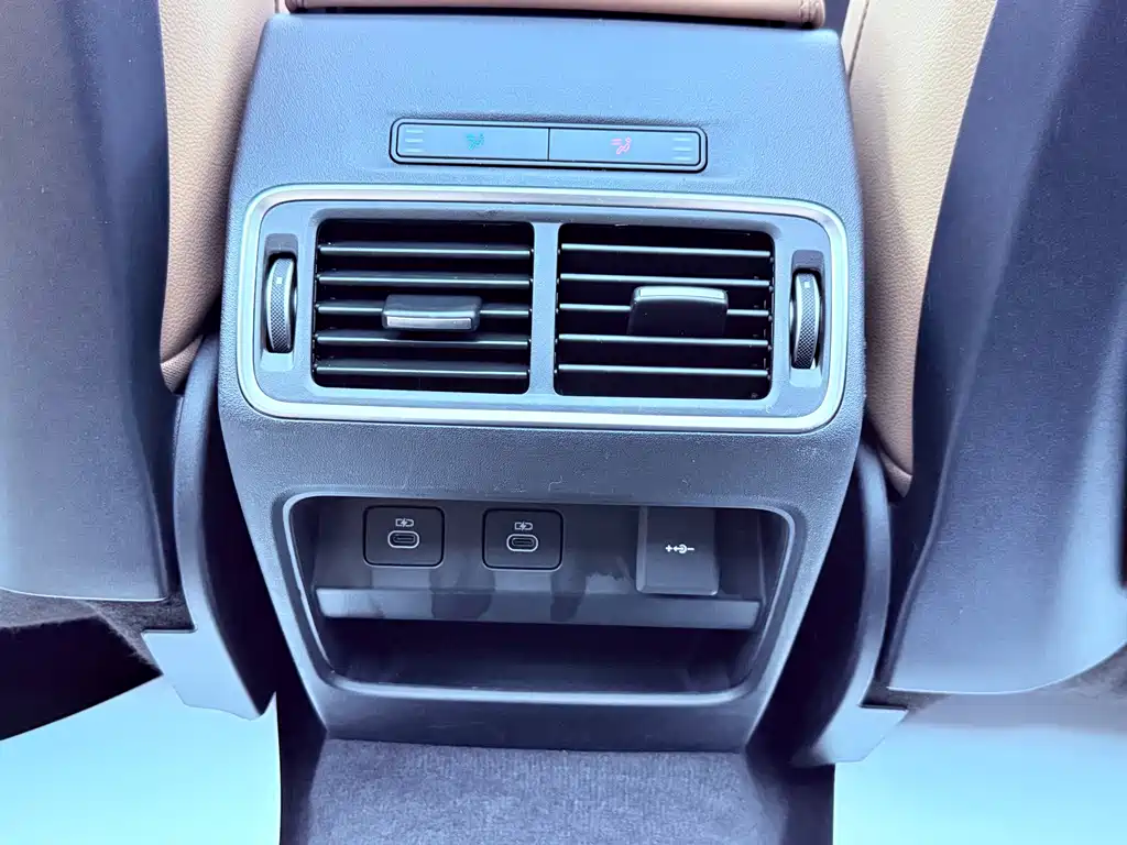 Land Rover Discovery Sport 2025 — фото 20