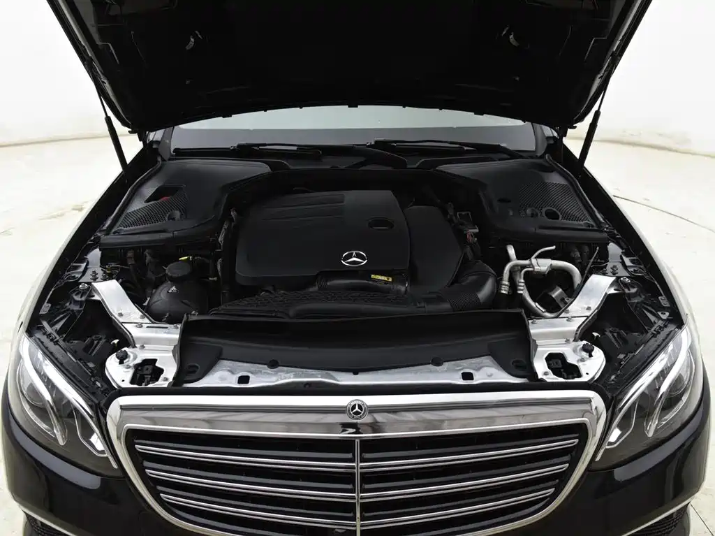 Mercedes-Benz E-Class 2020 — фото 11