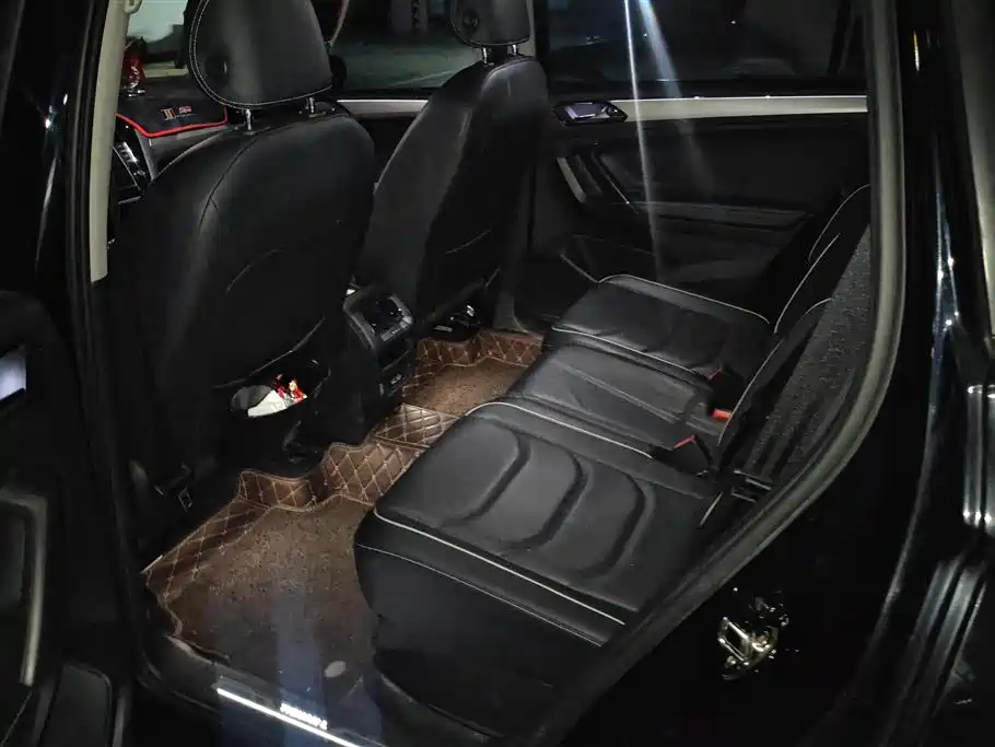 Volkswagen Tiguan L 2018 — фото 11