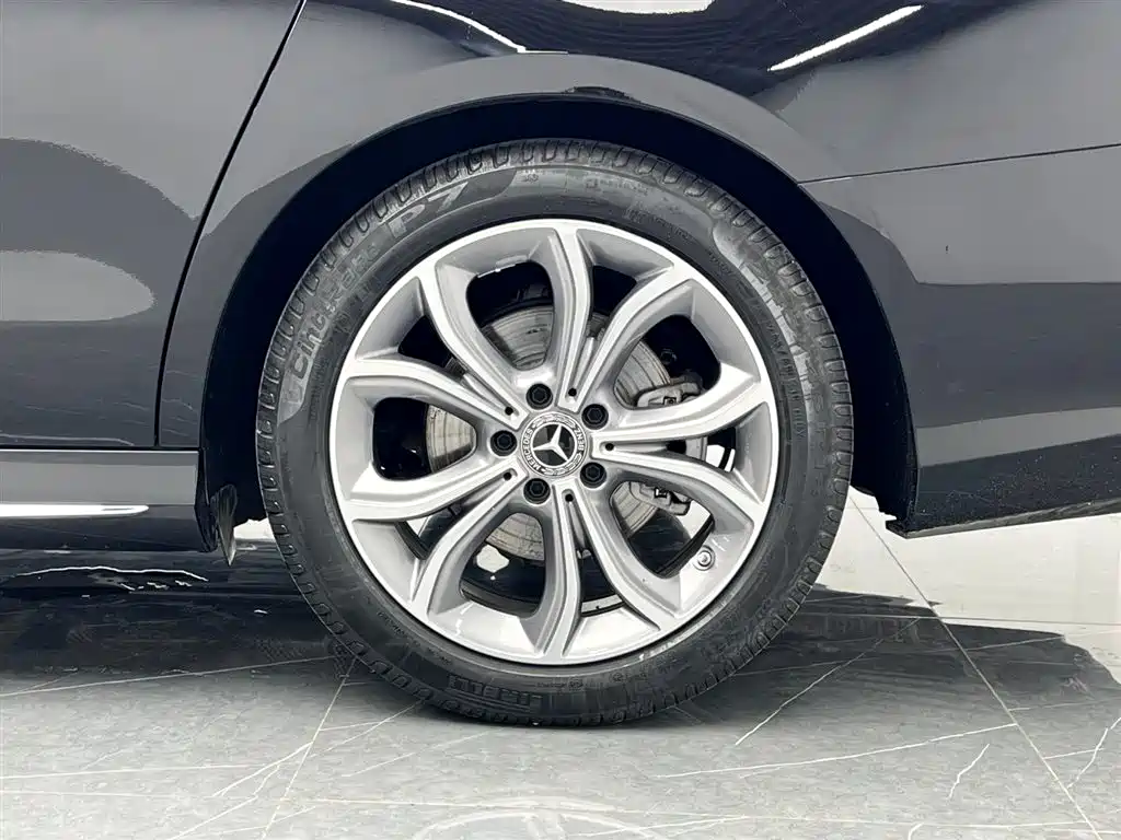 Mercedes-Benz E-Class 2021 — фото 25