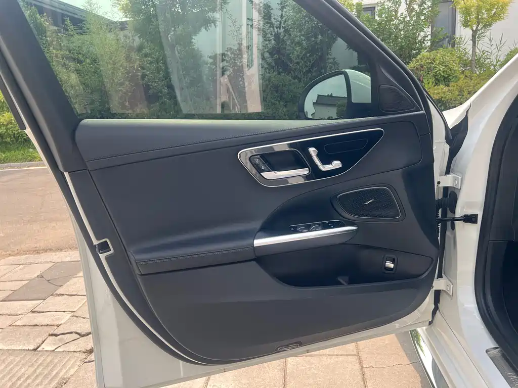 Mercedes-Benz C-Class 2022