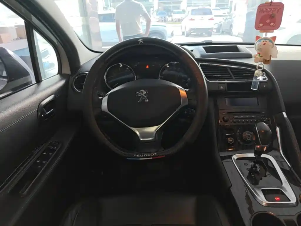 Peugeot 3008 2015 — фото 11