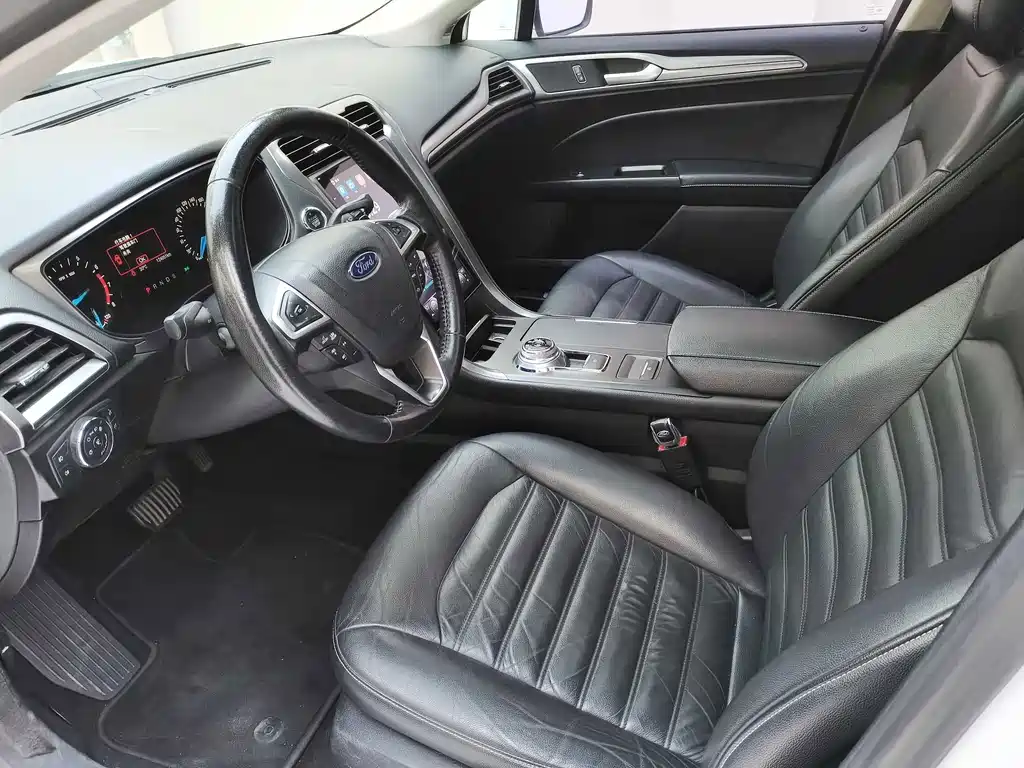 Ford Mondeo 2017 — фото 15