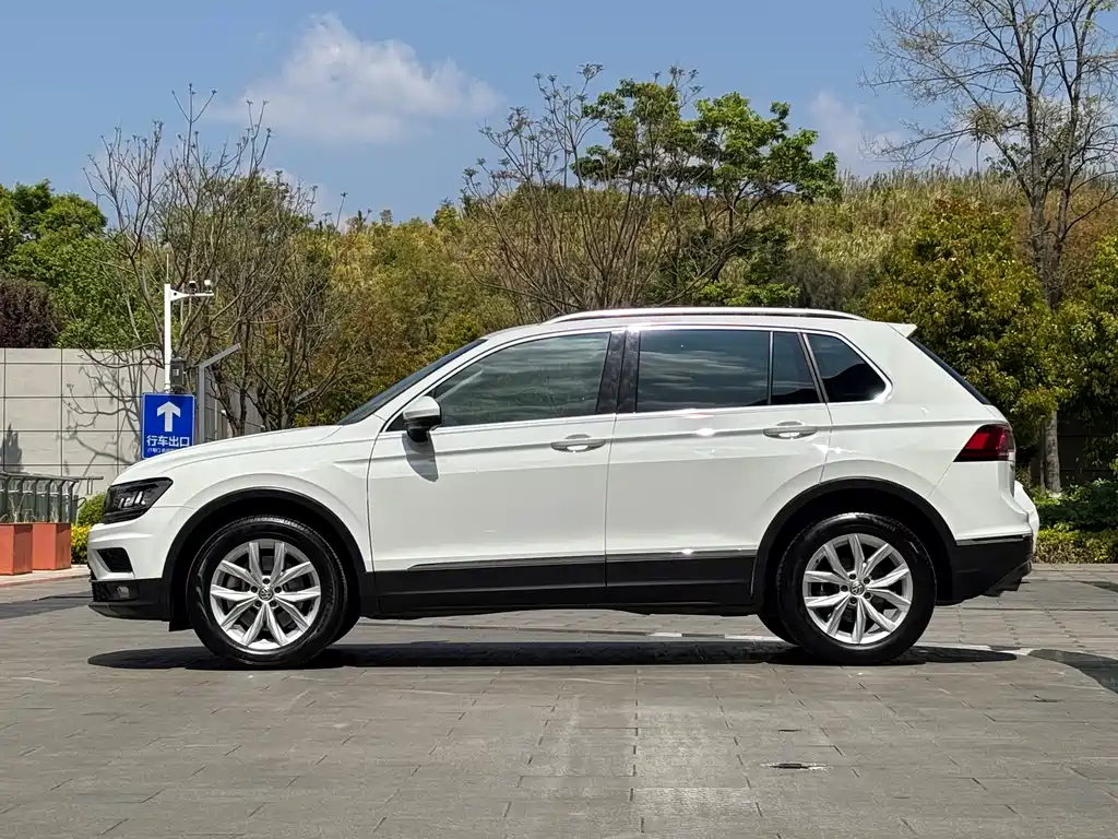 Volkswagen Tiguan 2019 — фото 4