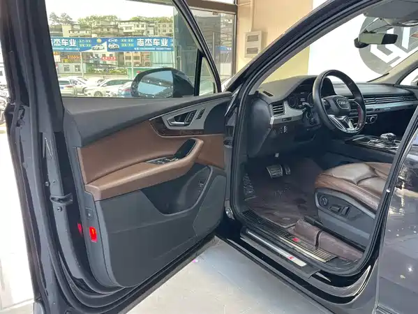 Audi Q7 2016